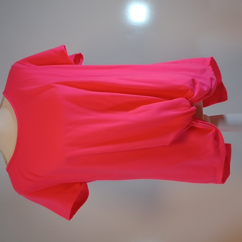 Axis Apparel Short Sleeved Women's Top Hot Pink Size S - Open Back Design